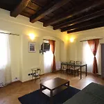 Tomasska Apartments