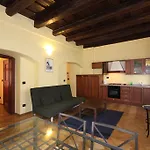 Tomasska Apartments
